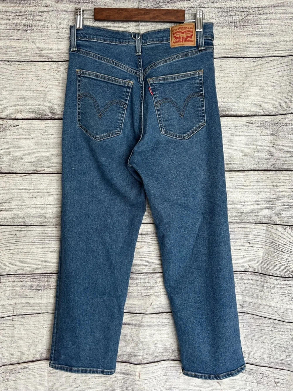Levi’s Ribcage Straight Ankle Jeans in On My Honor - Dark Wash size 29